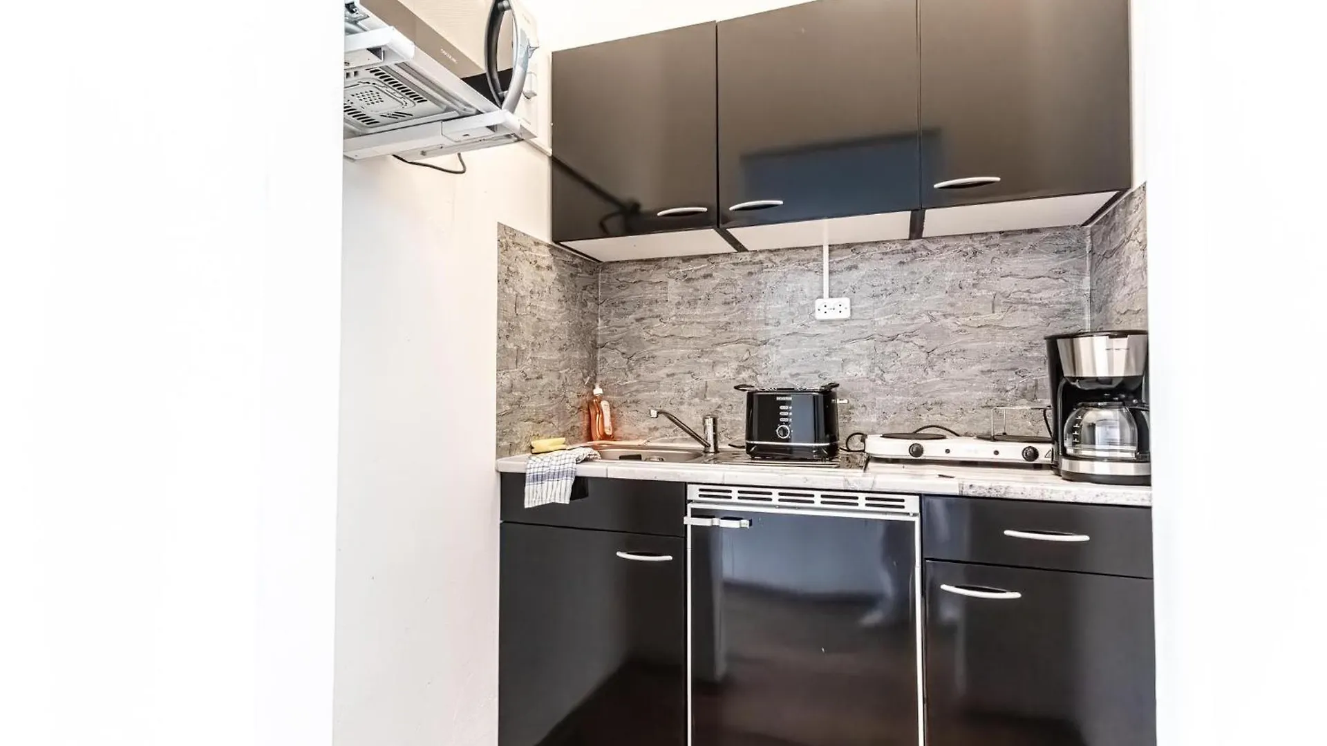 Stylish 1Br Apartment- Near Westbahnhof U3&U6 Vienna 0*,  Austria
